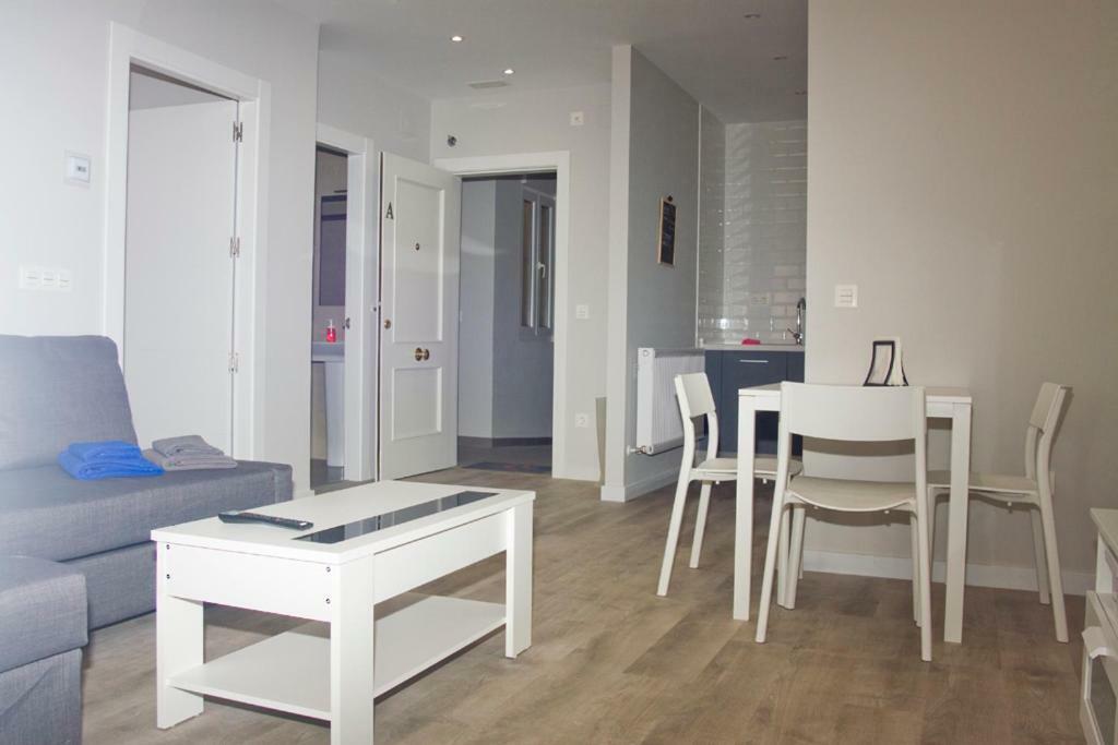 Apartamentos Gyc Viviendas Gold Leão Exterior foto